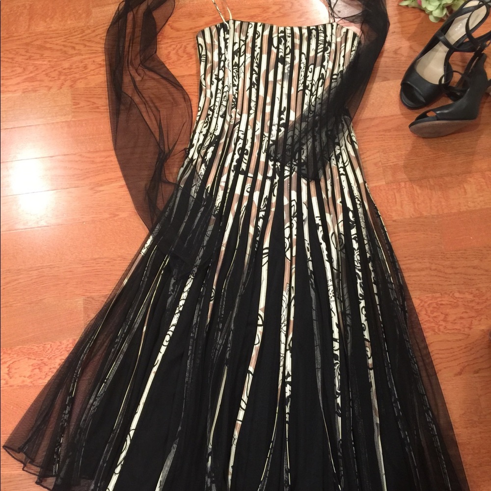 JS Collections cocktail dress in black with cream